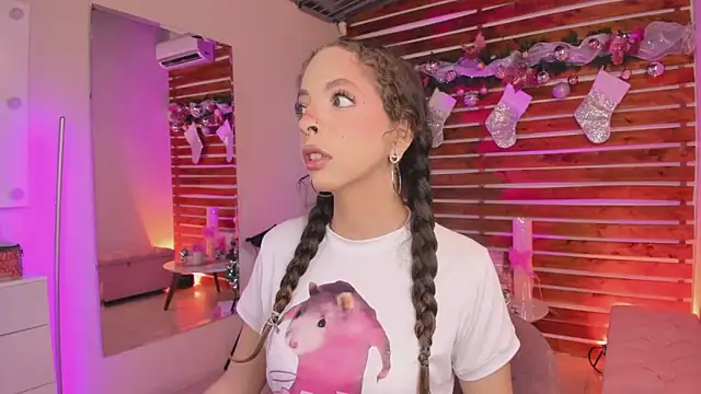 Sapphire Venuss online show from 12-13-25, 11:55