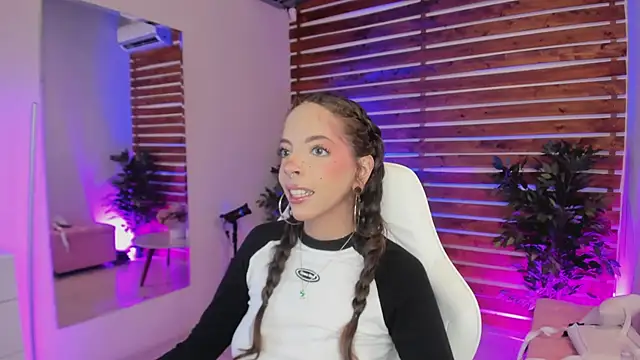 Sapphire Venuss online show from 02-25-26, 01:28