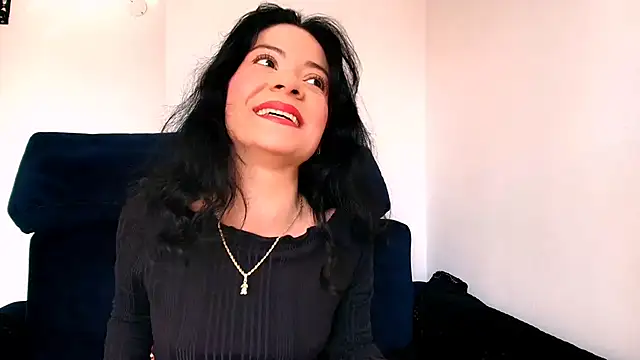 Snapshot of miabeautyxx chatting on 04-22-26, 01:29 miabeautyxx online show from 04-22-26, 01:29