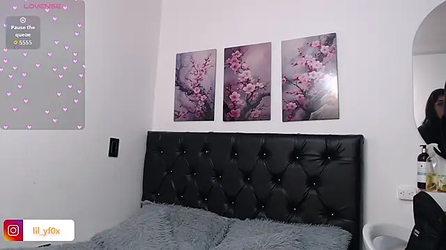 lily f00x online show from 09-14-25, 12:05