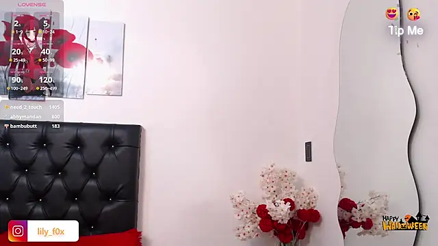 lily f00x online show from 10-31-25, 12:51