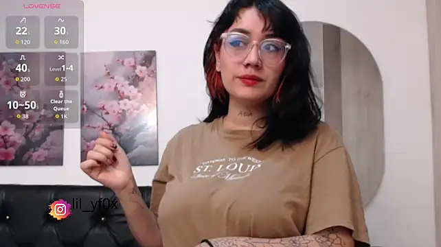 lily f00x online show from 09-11-25, 12:38