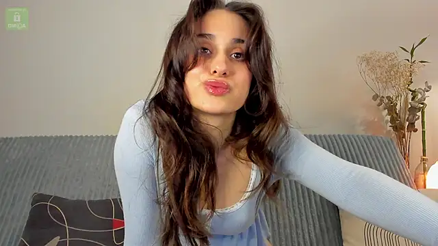 Snapshot of erika_hoiree chatting on 12-08-24, 12:13 erika hoiree online show from 12-08-24, 12:13