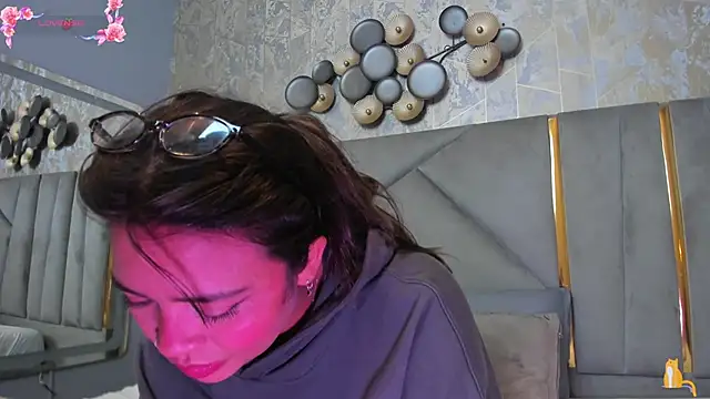 KimDevinne online show from 03-08-26, 02:59