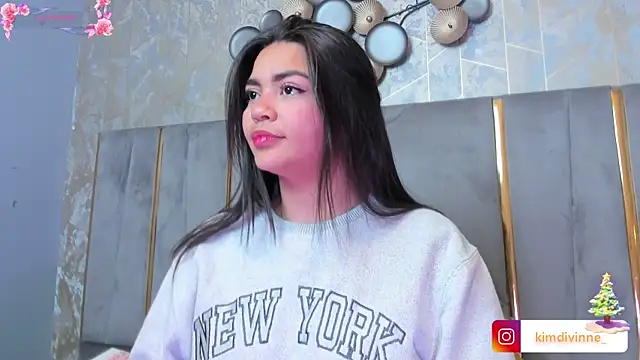 KimDevinne online show from 11-29-25, 03:06