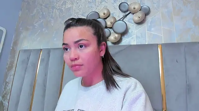 KimDevinne online show from 01-11-26, 02:18