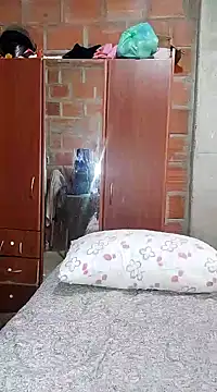 Snapshot of anngela01 chatting on 12-13-24, 04:49 anngela01 online show from 12-13-24, 04:49