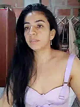 Snapshot of anngela01 chatting on 01-23-25, 06:03 anngela01 online show from 01-23-25, 06:03