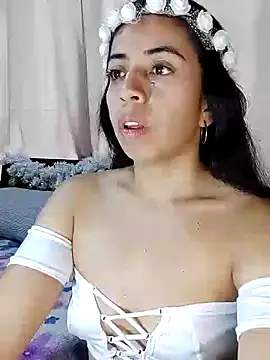 Snapshot of anngela01 chatting on 01-04-25, 08:16 anngela01 online show from 01-04-25, 08:16