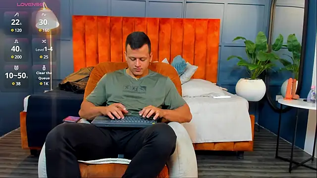 Alex towers online show from 12-21-24, 06:55