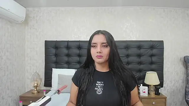 Snapshot of AmaliaDalton chatting on 03-18-25, 11:11 AmaliaDalton online show from 03-18-25, 11:11