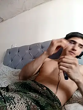 PhilipRich online show from 12-04-25, 05:23