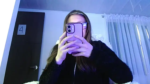 Aurora blossom   online show from 09-20-25, 08:36