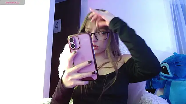 Aurora blossom   online show from 09-17-25, 09:39