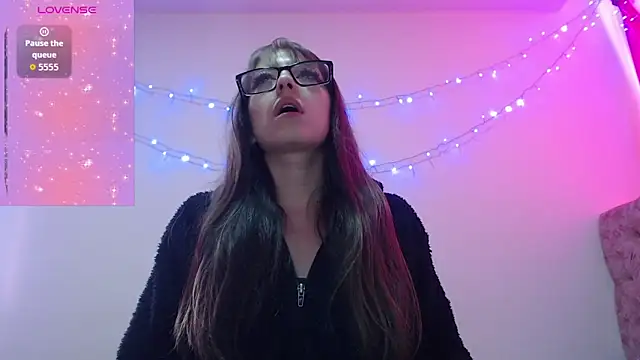 Aurora blossom   online show from 12-15-25, 07:20