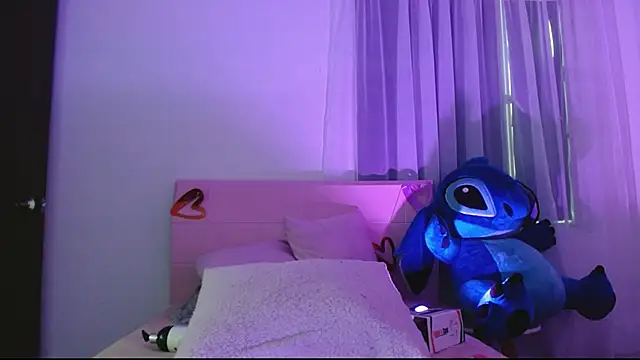 Aurora blossom   online show from 03-07-25, 06:43