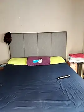 ThickPearlx23 online show from 09-18-25, 07:55