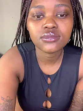 Snapshot of ThickPearlx23 chatting on 06-18-26, 02:32 ThickPearlx23 online show from 06-18-26, 02:32