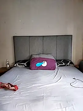 ThickPearlx23 online show from 02-28-26, 06:57