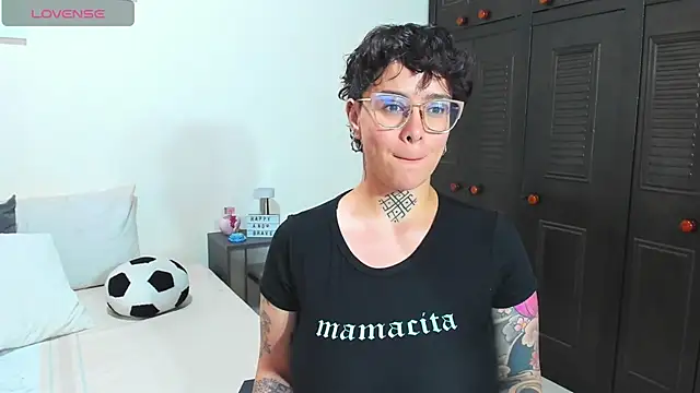 Snapshot of KatInk chatting on 02-17-25, 04:39 KatInk online show from 02-17-25, 04:39