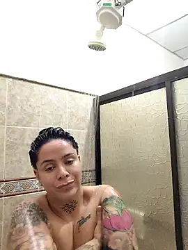 Snapshot of KatInk chatting on 10-20-25, 07:58 KatInk online show from 10-20-25, 07:58