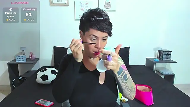 Snapshot of KatInk chatting on 02-12-25, 10:56 KatInk online show from 02-12-25, 10:56