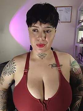 Snapshot of KatInk chatting on 07-17-26, 05:32 KatInk online show from 07-17-26, 05:32