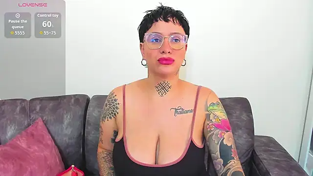 Snapshot of KatInk chatting on 10-15-25, 02:47 KatInk online show from 10-15-25, 02:47