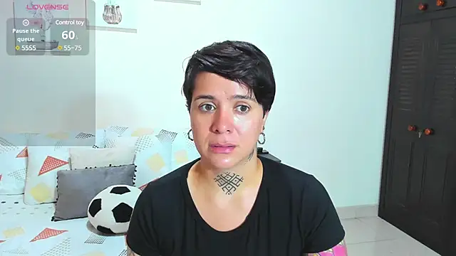 Snapshot of KatInk chatting on 01-17-25, 02:39 KatInk online show from 01-17-25, 02:39