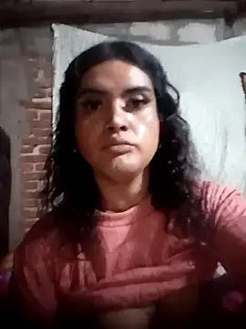 Snapshot of yovana13 chatting on 09-26-25, 12:23 yovana13 online show from 09-26-25, 12:23