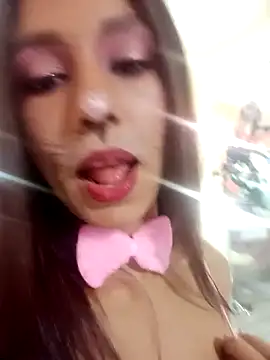 Luci And Sofi online show from 10-16-25, 05:10