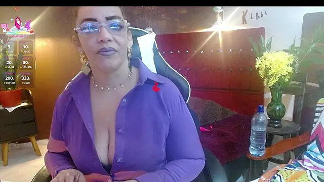 Snapshot of PervertedMature chatting on 10-05-25, 09:27 PervertedMature online show from 10-05-25, 09:27