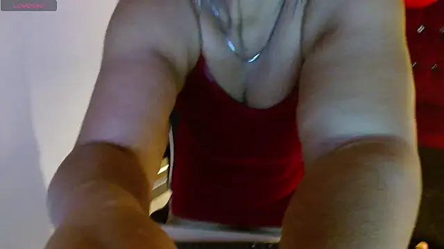 Snapshot of PervertedMature chatting on 03-08-25, 04:01 PervertedMature online show from 03-08-25, 04:01