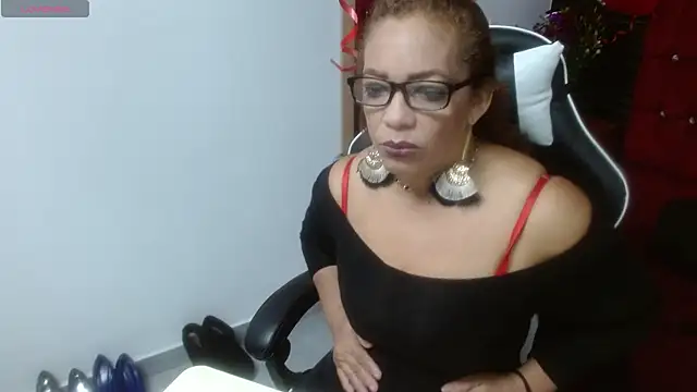 Snapshot of PervertedMature chatting on 03-12-25, 04:19 PervertedMature online show from 03-12-25, 04:19