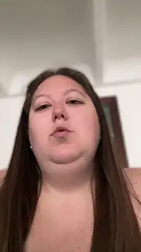 Chloee ep online show from 04-30-26, 04:03