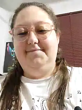 Snapshot of Chloee_ep chatting on 01-26-25, 03:59 Chloee ep online show from 01-26-25, 03:59