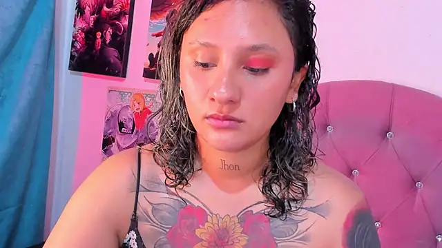 Snapshot of Mila_nixon02 chatting on 09-19-25, 04:33 Mila nixon02 online show from 09-19-25, 04:33