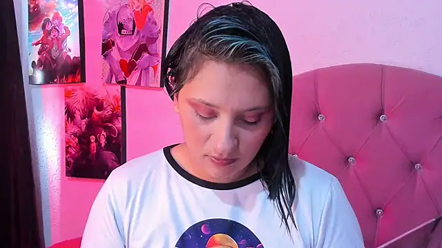 Snapshot of Mila_nixon02 chatting on 06-25-26, 04:56 Mila nixon02 online show from 06-25-26, 04:56
