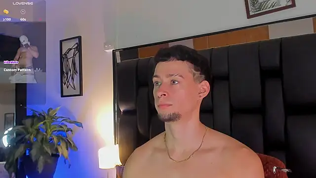 JadeSmiith  online show from 10-10-25, 10:21