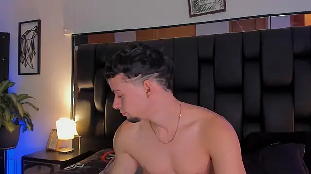 JadeSmiith  online show from 09-12-25, 07:57