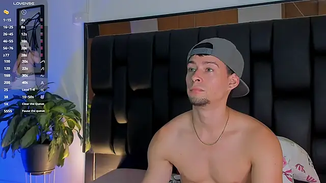 JadeSmiith  online show from 11-22-25, 10:52