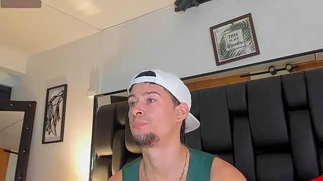 JadeSmiith  online show from 12-20-25, 10:45