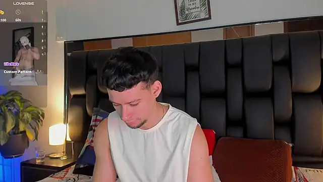 JadeSmiith  online show from 10-18-25, 10:23