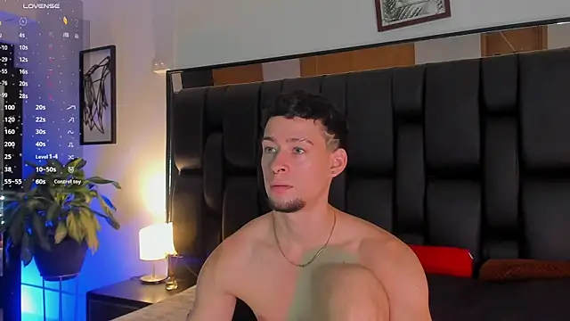 JadeSmiith  online show from 10-08-25, 10:32