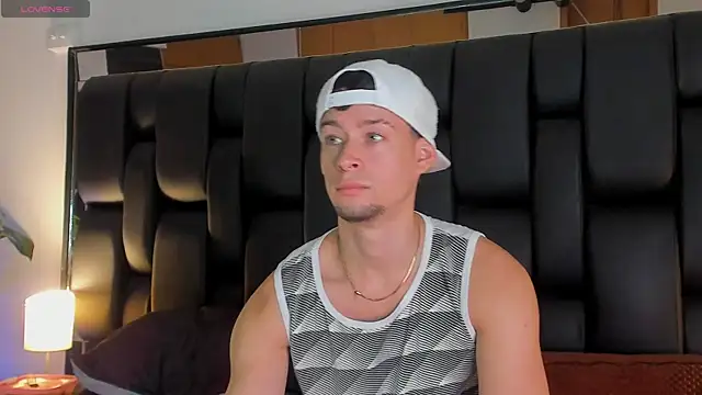 JadeSmiith  online show from 01-09-26, 09:33