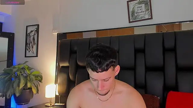 JadeSmiith  online show from 10-14-25, 10:20