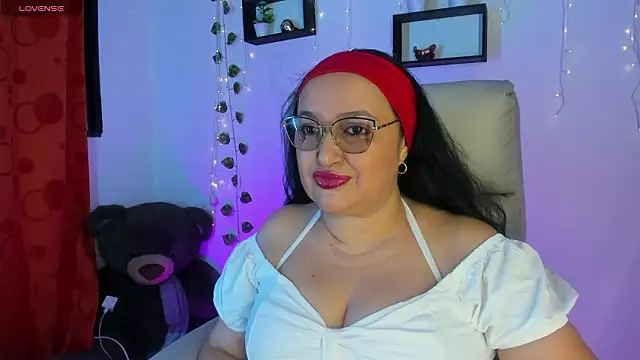 Gia Nahomi online show from 02-02-26, 09:36