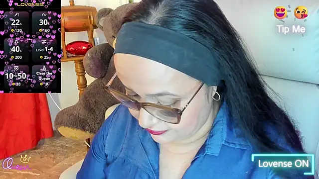 Gia Nahomi online show from 04-23-26, 11:06
