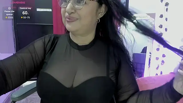 Gia Nahomi online show from 09-27-25, 10:27