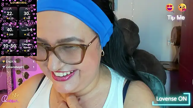 Gia Nahomi online show from 05-22-26, 10:52